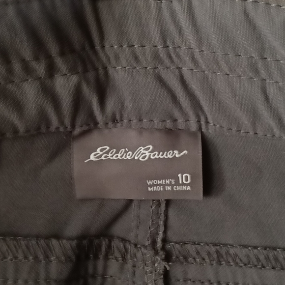 Eddie Bauer Rainier Capris - Picture 7 of 11